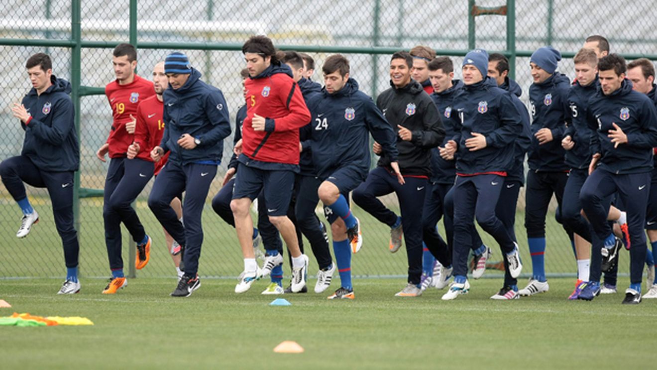 Ce SURPRIZĂ‚ pregătește Stan!** El e primul stelist care și-a câștigat locul în echipa pentru Twente! Cum a gândit 'Iliesta' meciul