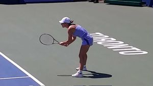 Câți bani a câștigat Simona Halep după ce a cucerit turneul de la Toronto! Românca a depășit pragul de 40 de milioane de dolari adunate din tenis