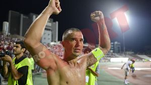 Mesajul lui Pancu pentru contestatarii Rapidului: "Ciocul mic! Am câștigat cu șapte copii în teren"