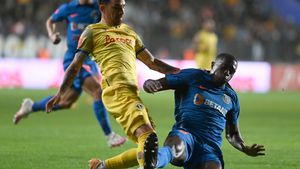 Meme Stoica dă verdictul în cazul faultului grosolan al lui Dawa! Spune mai clar decât oricine de ce a ieșit fundașul african și cum s-a simțit: „Dacă îmi arăți unul, îmi fac mea culpa”