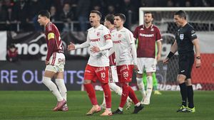 Rapid - Dinamo 3-2, în prima etapă din play-off-ul Superligii. „Câinii” rămân fără victorie de un deceniu în faza alb-vișiniilor, deși au condus de două ori