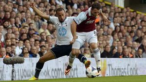 EXCLUSIV | "Ne-am întâlnit pe o plajă și mi-a spus 'De patru ori am încercat să te iau!'". Raț, curtat de un mare antrenor din Premier League: "N-am știut nimic până n-am ajuns în Anglia"