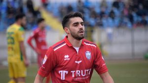 Patronul din Superliga care dorește să dea lovitura prin transferul lui Mailat! "Am discutat cu el și îi aștept răspunsul în câteva zile. Are și alte oferte din prima ligă". EXCLUSIV