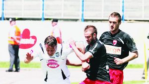 Vești proaste pentru "câini"! Pulhac, out tot turul! Ce variante de rezervă are Ciobotariu