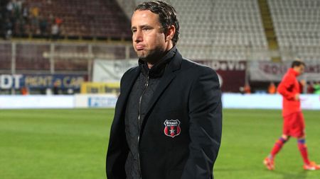 În urmă cu o săptămână, Reghecampf a primit o propunere de la un club din Germania!** Echipa care i-a oferit un salariu de 400.000 â‚¬ pe sezon