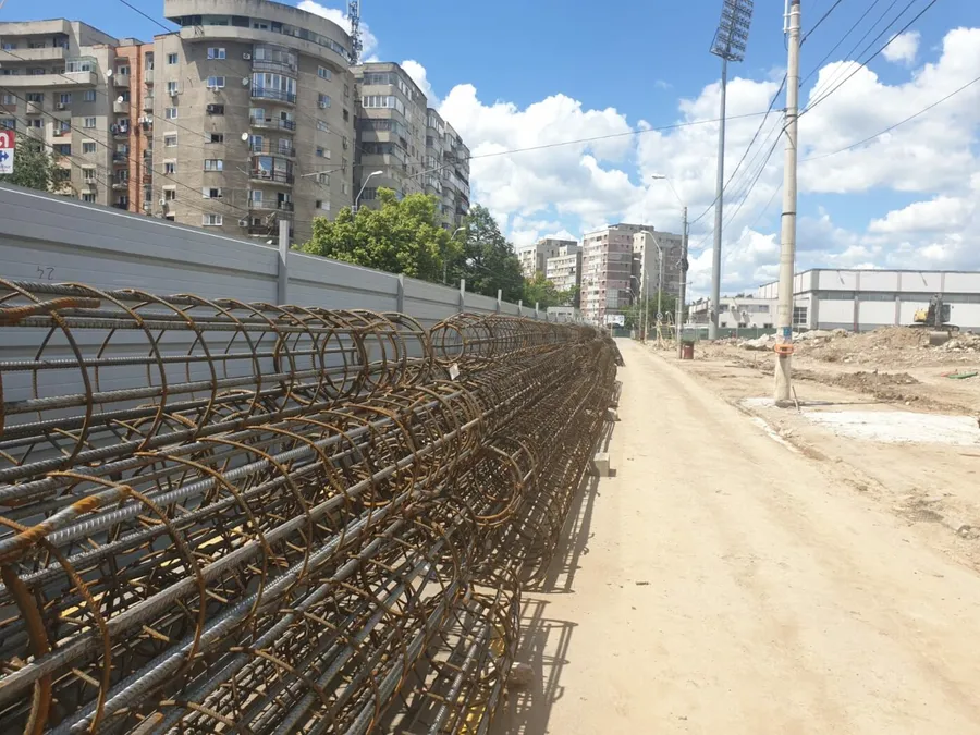 Așa arată piloții de susținere care au fost sodați la stadionul din Giulești