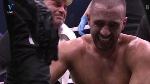 Manifestul lui Daniel Ghiță, după ce Badr Hari a abandonat lupta cu Rico Verhoeven! "Îmi este mie rușine de rușinea voastră!". Marocanul și-a rupt glezna. VIDEO