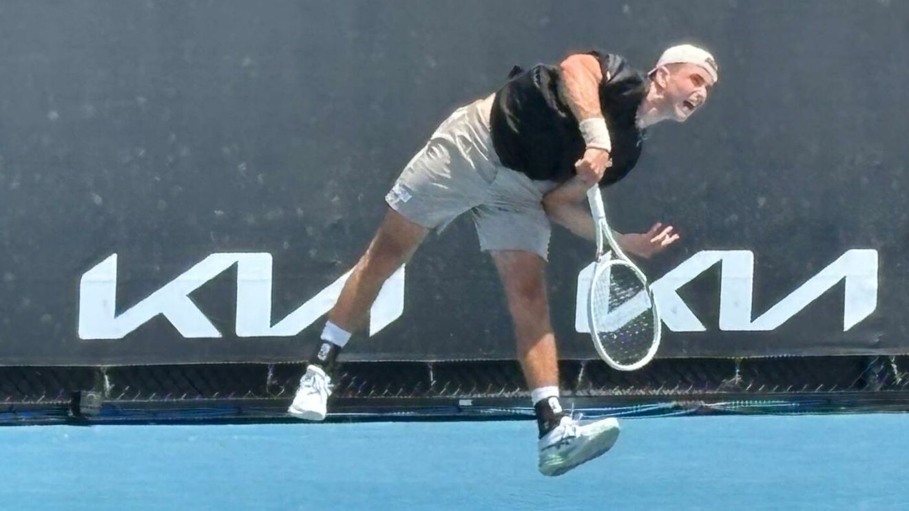 Cine este Matei Todoran, noul fenomen din tenisul masculin românesc! Este mentorat de fostul antrenor al lui Roger Federer și se antrenează în „academia perlelor” din Croația