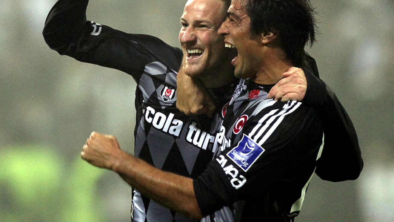 VIDEO** Nebunie în Turcia: Beșiktaș s-a distrat cu Fener!