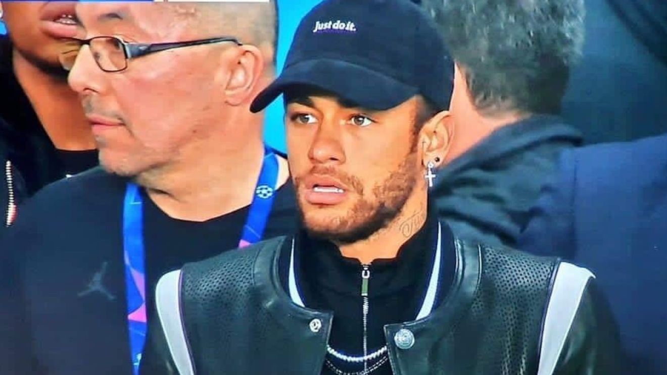 FOTO | Neymar nu a mai rezistat. Din tribune, la marginea terenului: "Este o rușine" Reacție incredibilă a brazilianului, după ce PSG a fost eliminată din Ligă