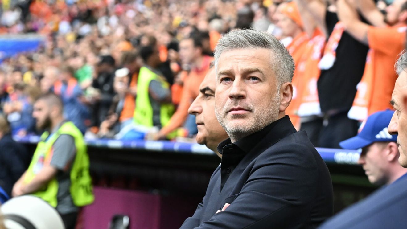 „Edi Iordănescu e potrivit pentru Genoa”. Fostul selecționer al României, variantă pentru Dan Şucu dacă îl dă afară pe Patrick Vieira: „El, Răzvan Lucescu sau Chivu”