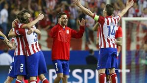 Prima victorie a lui Atletico în cinci meciuri cu BarÃ§a în acest sezon. Madrilenii merg după 40 de ani în semifinalele Ligii