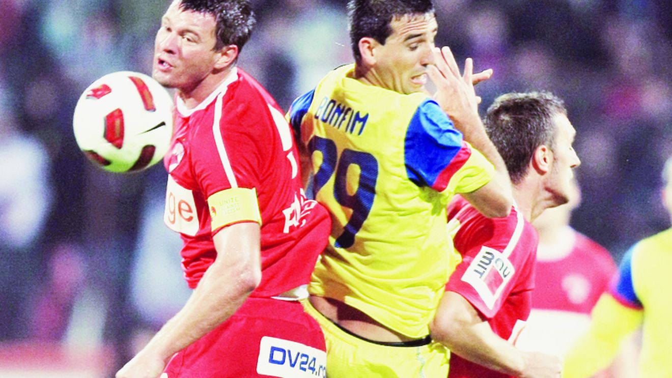 Bonfim: "Tănase merită banderola!"** VEZI ce s-a întâmplat în vestiarul Stelei după eșecul cu Dinamo!