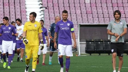 Pustiu în tribune la prezentarea Timișoarei. Ce spune bucălatul Ianis Zicu despre publicul echipei ACS Poli după revenirea pe "Dan Păltinișanu" și pe cine așteaptă Dan Alexa să revină de la Steaua