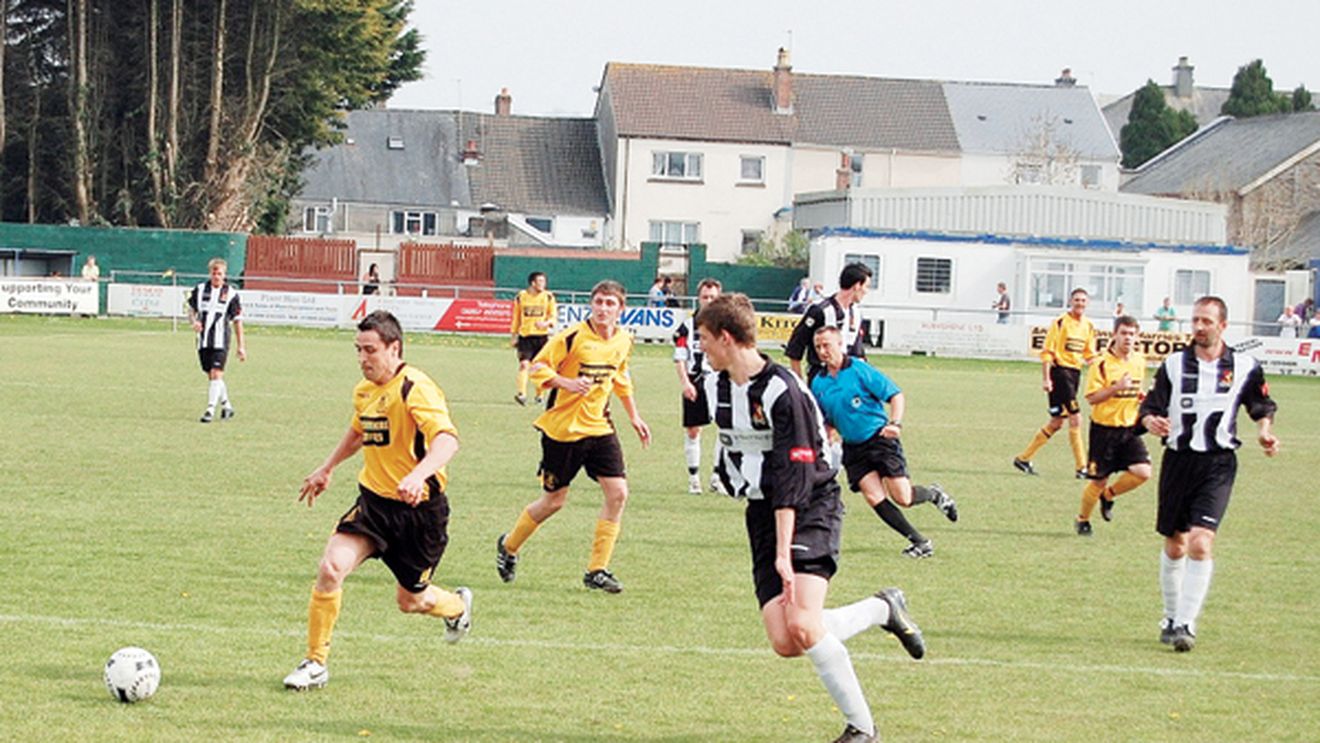 Vrăjitorii Europei!** Newi Cefn Druids, o echipă din liga a 2-a din Țara Galilor, ar putea juca cu Rapid în Europa League