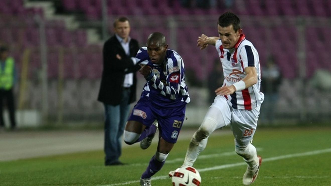 A început să joace de cinci ani, acum e gata să îl anihileze pe Nicoliță**: "Fotbalul e viața mea"