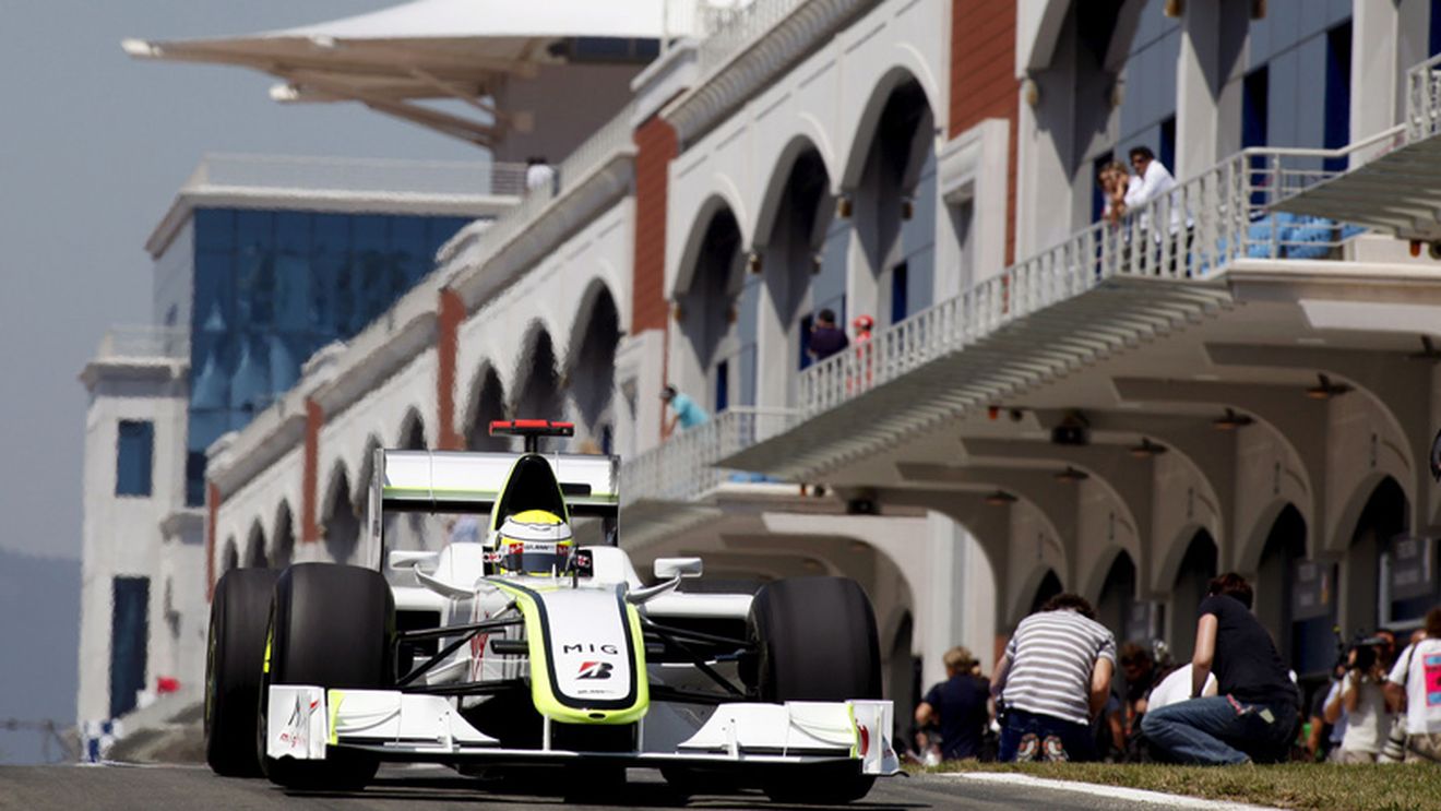 Opriți-l pe Jenson!