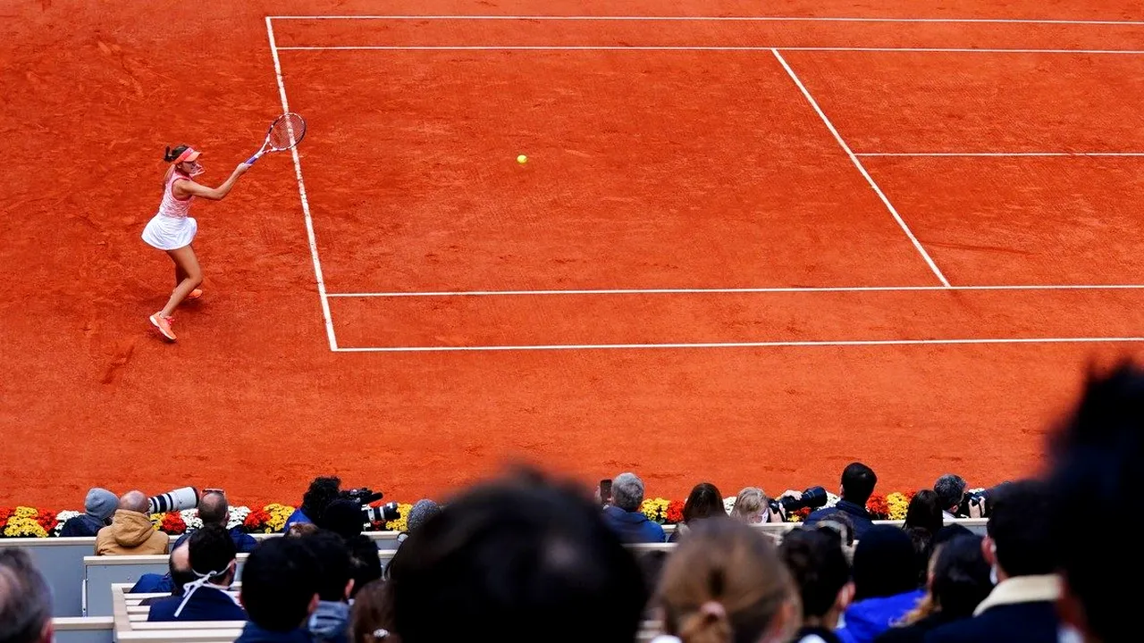 Jucătoare de tenis arestată la Roland Garros! Cum a trântit meciul contra a două românce | VIDEO