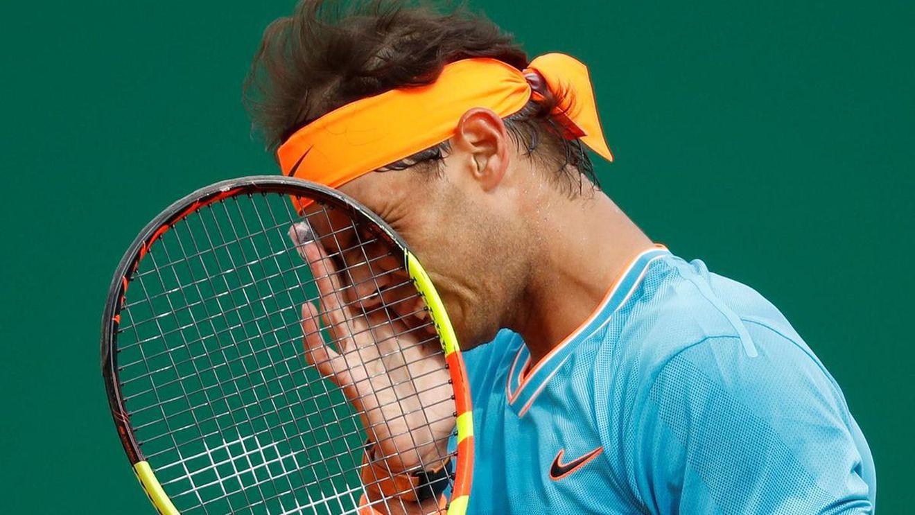 "Regele zgurii", răpus în Principat! Fabio Fognini face meciul perfect în fața lui Nadal, îl învinge clar și oferă prima "bombă" a sezonului roșu. Rafa, aproape de al patrulea 0-6 al carierei pe zgură