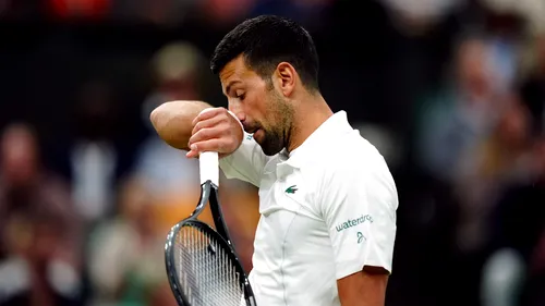 Novak Djokovic, scandalizat de fanii din tribune de la Wimbledon! Ce i-au făcut la meciul cu elevul lui Patrick Mouratoglou l-a scos din sărite: „Nu mă puteți atinge!”