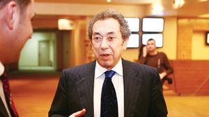 Hagi vs Răzvan: Fotbalul românesc se rupe în două!