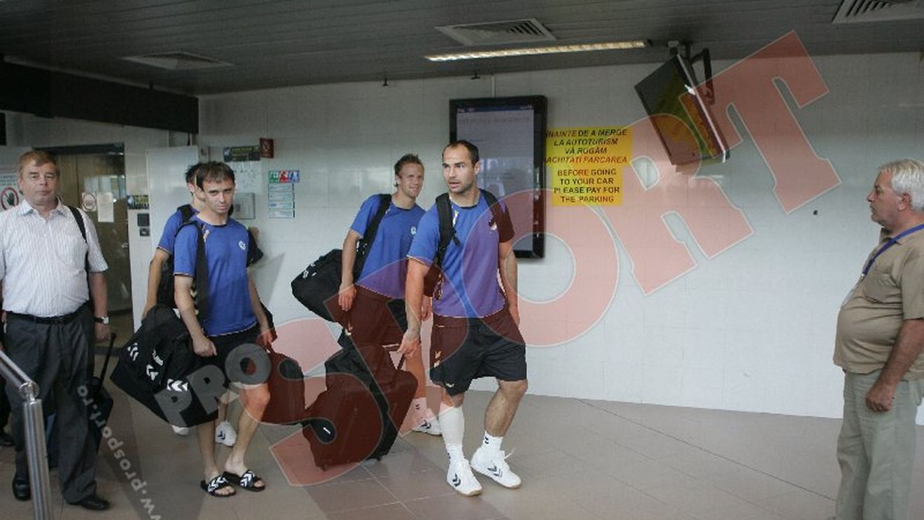 Jucătorii lui Slovan i-au fotografiat pe jurnaliști, surprinși de atenția acordată de presa din România!