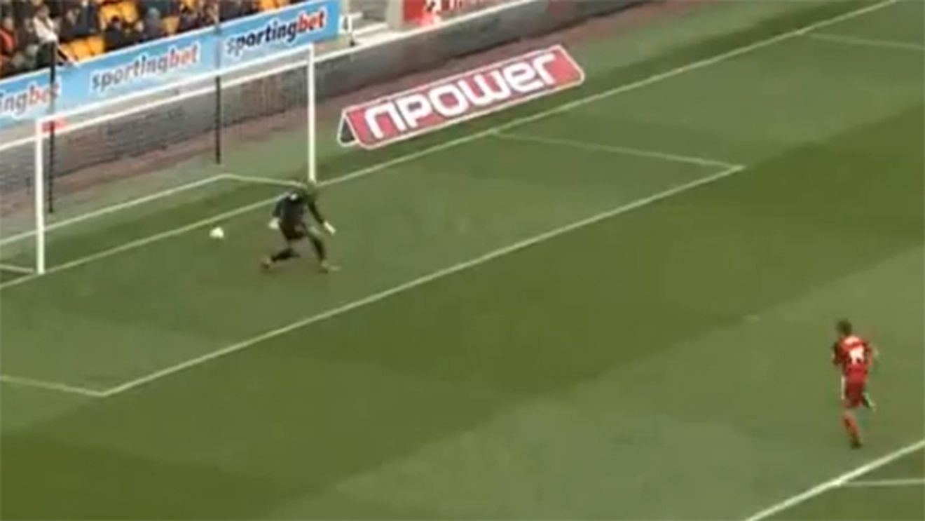 Nu se poate mai rău de atât!** VIDEO Autogol de tot râsul, gest necugetat, deznodământ dramatic