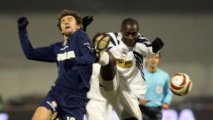 Nibombe: "Să vină fanii,** să ne împingă spre victorie cu Unirea"