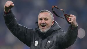 Mihai Stoica l-a văzut pe Louis Munteanu în tricoul FCSB și n-a stat pe gânduri: „Chiar îl cred”