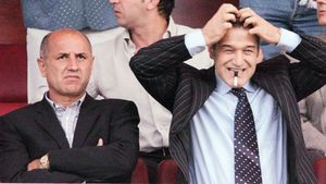 Variantă incredibilă!** Becali, acționar la Rapid?
