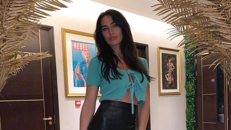 Soția înşelată şi-a schimbat look-ul chiar înainte să se mute la Milano alături de milionarul care a trădat-o