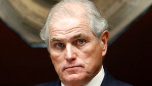 Robinho stă. Vine Huntelaar?