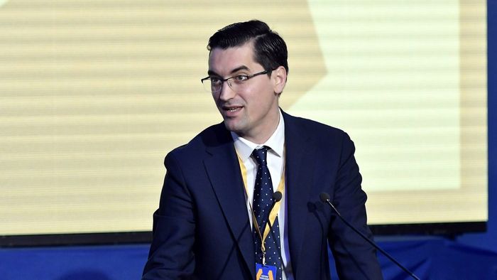Dinu Gheorghe, propunere ironică pentru Răzvan Burleanu: „Să fie ales încă 20 de ani! Pierdem timpul, cheltuim bani!” | VIDEO EXCLUSIV ProSport Live