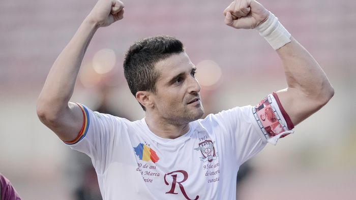 Daniel Niculae: "Ne-am strâns de pe 'sinteticele' de prin cartiere și am câștigat Cupa și campionatul"