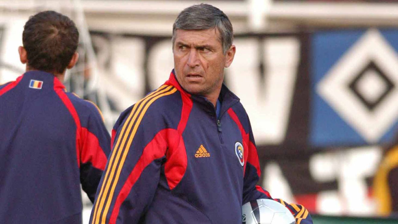 Dumitru "Țețe" Moraru și-a adus aminte de meciul cu campioana mondială Italia, de acum 37 de ani: "Cu Dino Zoff am băut un pahar de vin la banchet" | EXCLUSIV