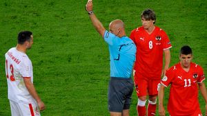 Arbitrul Webb, eroul meciul Austria-Polonia