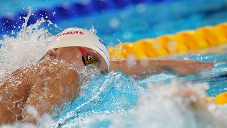 Despre FCSB, U Cluj, CFR Cluj și Universitatea Craiova în cupele europene: între românul David Popovici care stăpânește toate apele lumii și țara lui pe care inundațiile o devastează mereu. Analiză de Gabriel Berceanu