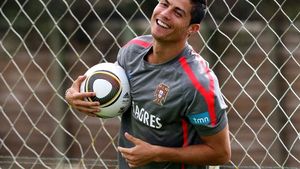 Declarația zilei! Cum l-a ratat Becali pe cel mai scump fotbalist al lumii:** "Am fost fraier!" De ce se bat Real și City pe Radu Ștefan