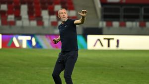 „Bine, mă, 3-0 şi mă...”. Meme Stoica și dialogul imposibil dintre un fotbalist al României și Mircea Lucescu, după victoria 3-0 cu Cipru