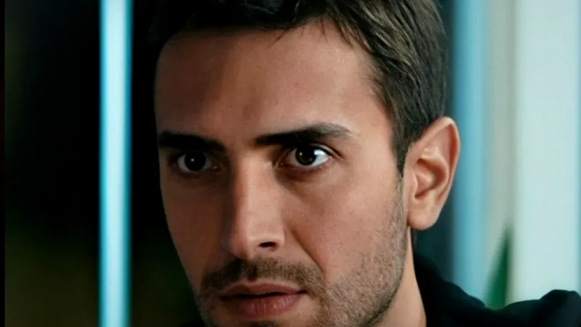 Veste bună pentru fanii serialelor turcești. În ce rol ar putea apărea interpretul lui Tahir din ”Lacrimi la Marea Neagră”