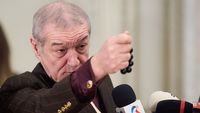 Rapidistul în care fanii giuleșteni au aruncat cu bulgări n-a stat pe gânduri când a fost întrebat: „Dacă te sună Gigi Becali să vii la FCSB, ce faci?”