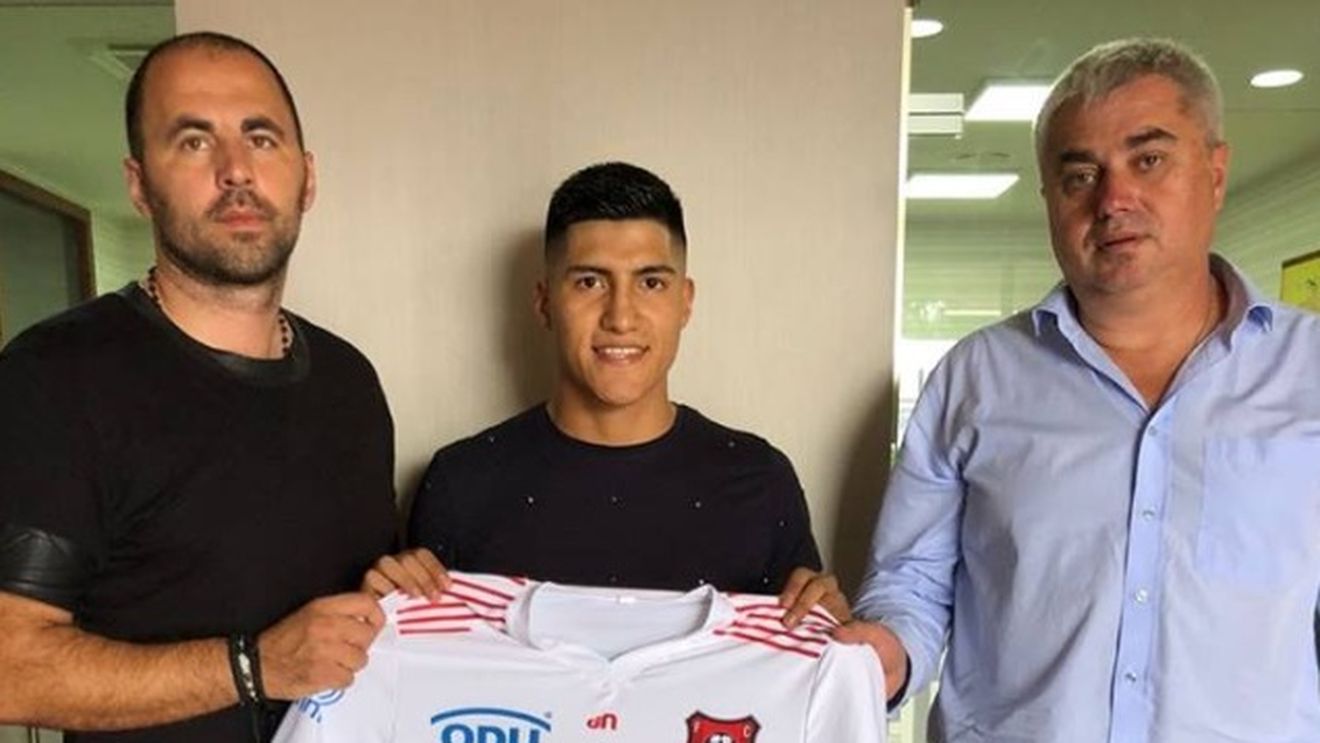 OFICIAL | Un bolivian a aterizat în Liga 1. Transfer de ultim moment la o nou-promovată