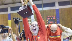 Povestea finalei la baschet feminin: când soția îi pune soțului capac