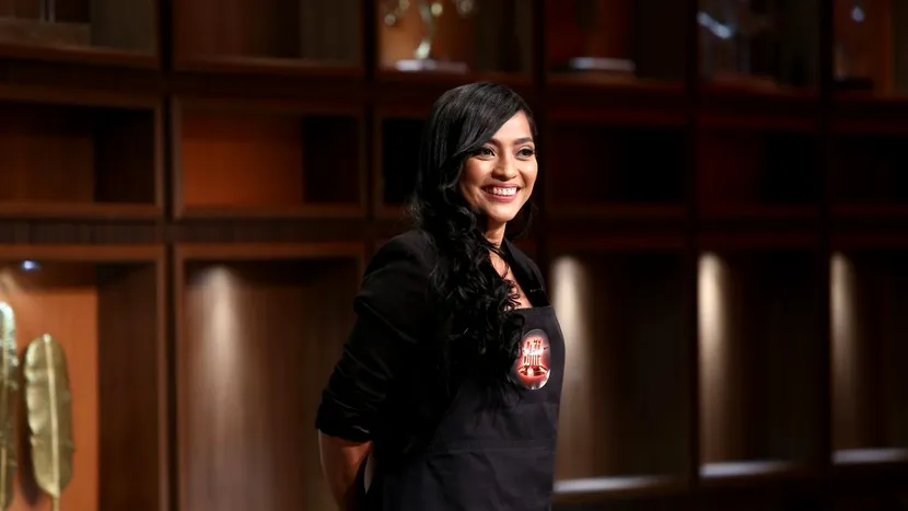 Bella Santiago, câștigătoarea ”X Factor”, vine la ”Chefi la cuțite”