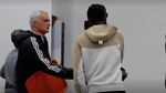 Imagini incredibile cu Jose Mourinho, care stă la coadă la cantina clubului