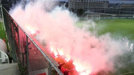Craiova a câștigat primul amical din Antalya, 2-1 cu Hallescher. Meciul a fost întrerupt de fanii germani 