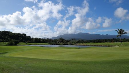 La scurt timp după ce Simona Halep s-a apucat de golf, un afacerist turc investeşte 30.000.000 de euro într-un complex rezidențial din Dâmbovița, dezvoltat pe baza acestui sport