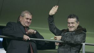Pactul lui Becali cu Porumboiu, persiflat de clujeni!** Rădoi, ironizat după ce a acuzat CFR de blaturi: Iuliu Mureșan, despre amicalul Dinamo - Barcelona