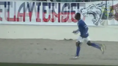 VIDEO | O altfel de celebrare a unui gol. Un jucător și-a dat jos pantalonii jos în fața galeriei adverse. Reacția arbitrului