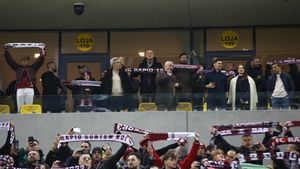 Reacția uluitoare a acționarului Victor Angelescu după golul lui Iacob de 1-0 din meciul Rapid - FCSB! Cum a fost filmat, la VIP, milionarul giuleștean